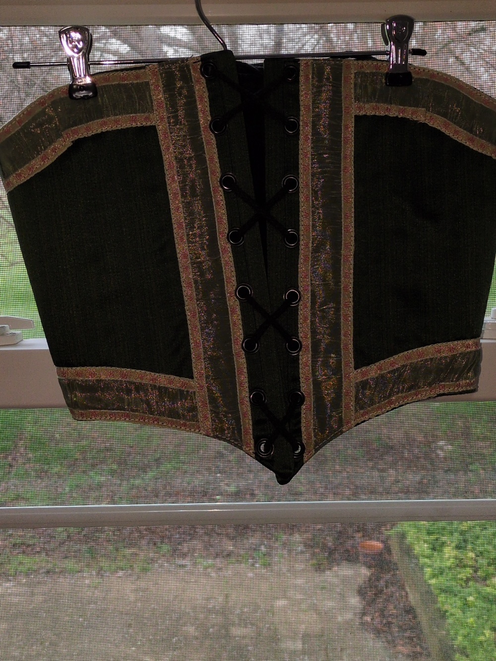 Dark Green Silk Renaissance Costume with Breeches - Picture 7 of 12